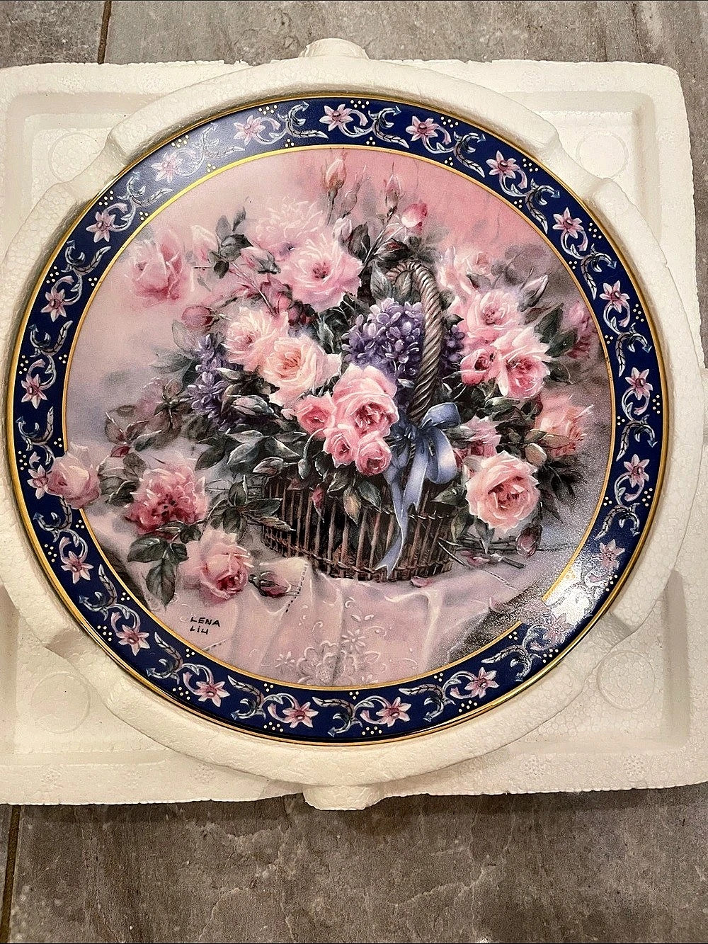 W L George Lena Liu Basket Bouquets “Roses” Plate